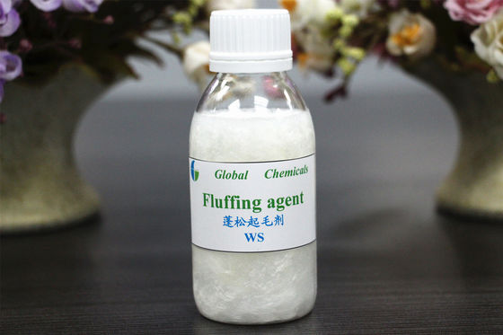Agente auxiliar têxtil de fluffagem catiônica para tecidos